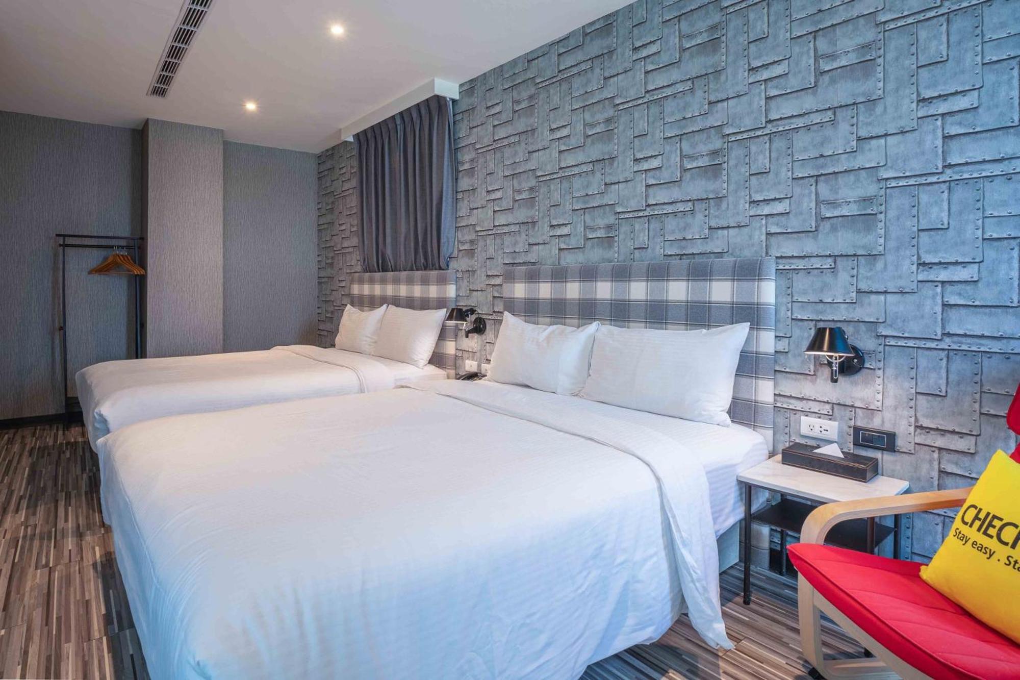 CHECK inn Taichung Ziyou Exterior foto